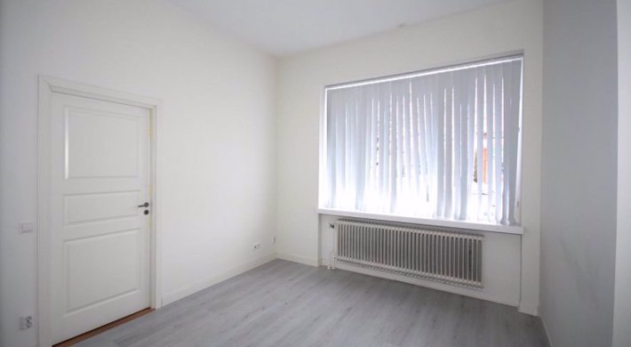 Sala Centrum:Unik fräsch 6:a i två plan 13215
